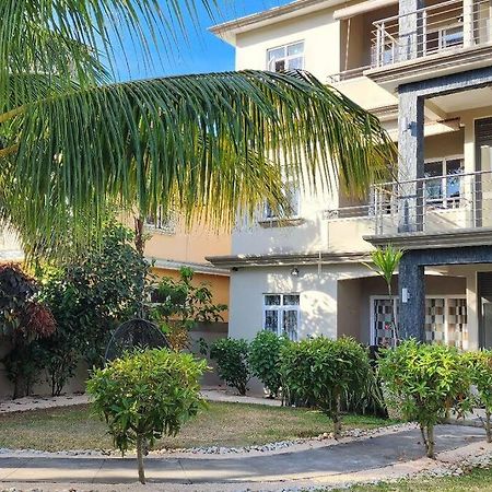 Number 8, 2Nd Floor, Pebble Bay Apartments Grand Bay Buitenkant foto