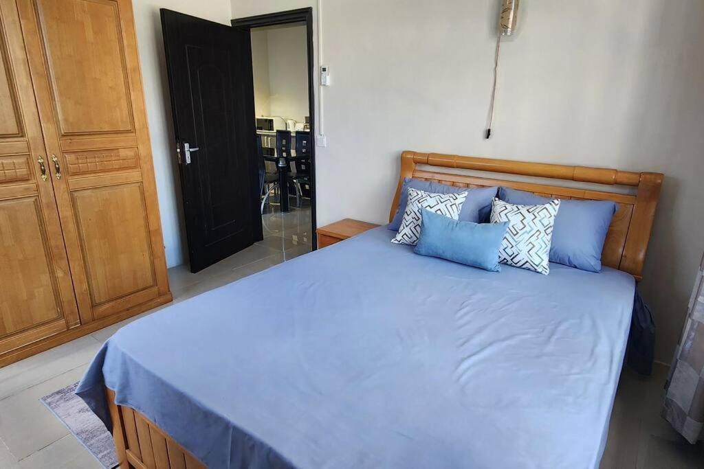 Number 8, 2Nd Floor, Pebble Bay Apartments Grand Bay Buitenkant foto